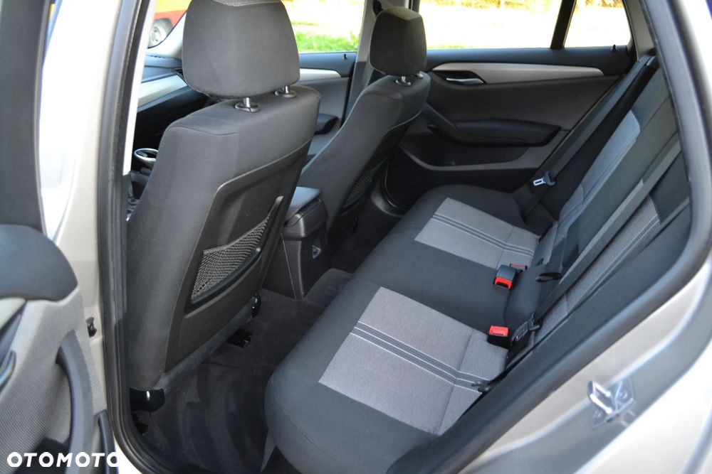BMW X1 sDrive18d xLine - 14