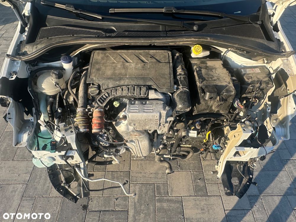 Citroën C3 Pure Tech 110 S&S EAT6 MAX - 4