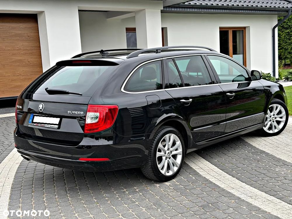 Skoda Superb 2.0 TDI Ambition DSG - 9