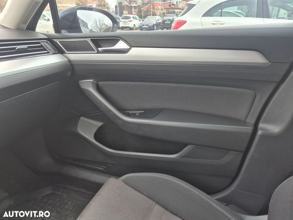 Volkswagen Passat 1.6 TDI (BlueMotion Technology) DSG Comfortline - 29