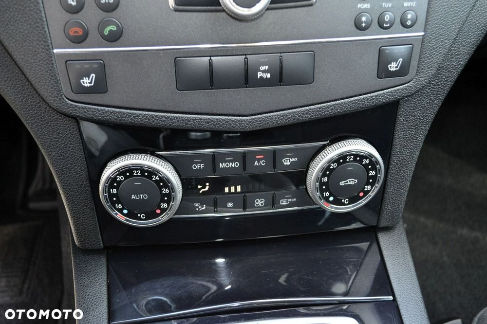 Mercedes-Benz Klasa C 180 BlueEFFICIENCY 7G-TRONIC Elegance - 16