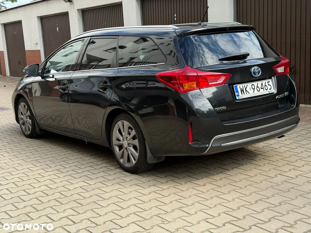 Toyota Auris 1.8 VVT-i Hybrid Automatik Touring Sports Edition - 4