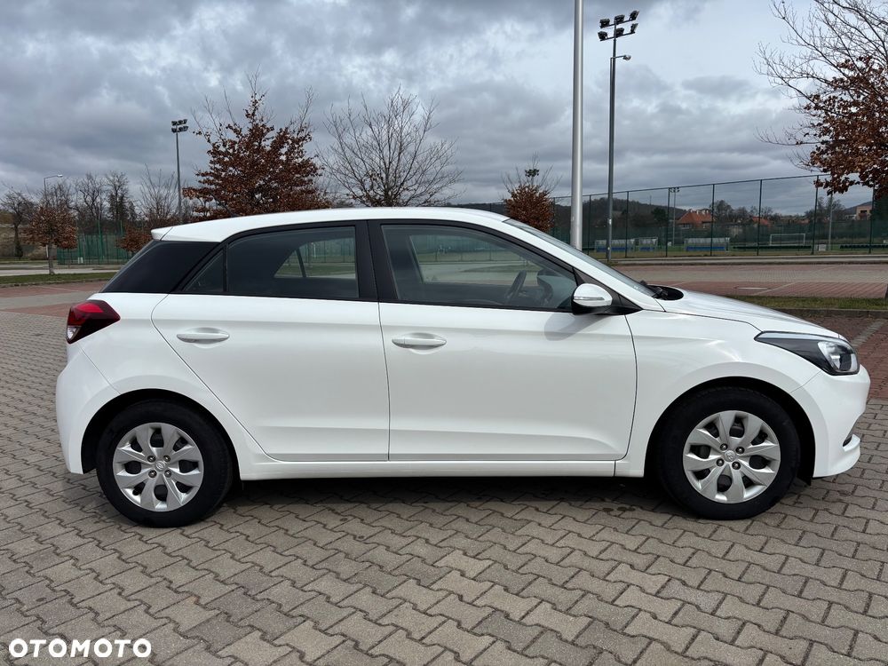 Hyundai i20 blue 1.2 Style - 15