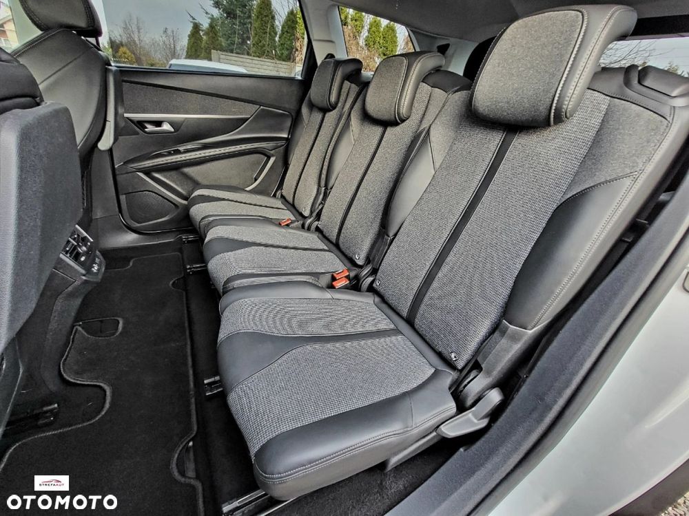 Peugeot 5008 - 6