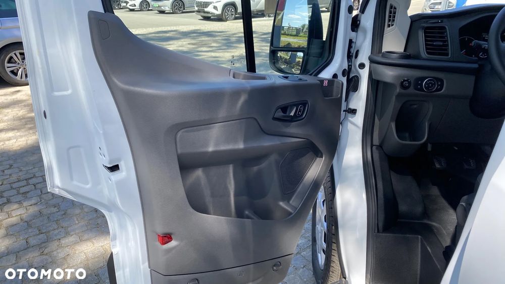 Ford Transit VAN - 19