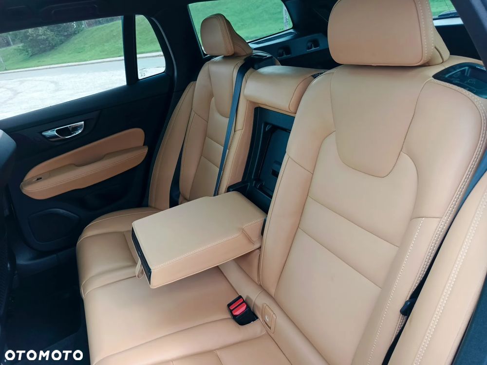 Volvo V60 Cross Country B4 D AWD Geartronic Pro - 17