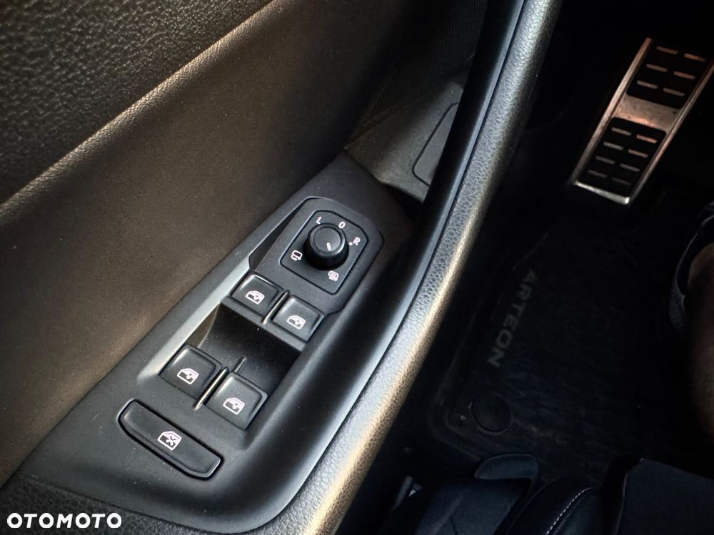 Volkswagen Arteon 2.0 TDI SCR 4Motion DSG R-Line - 33