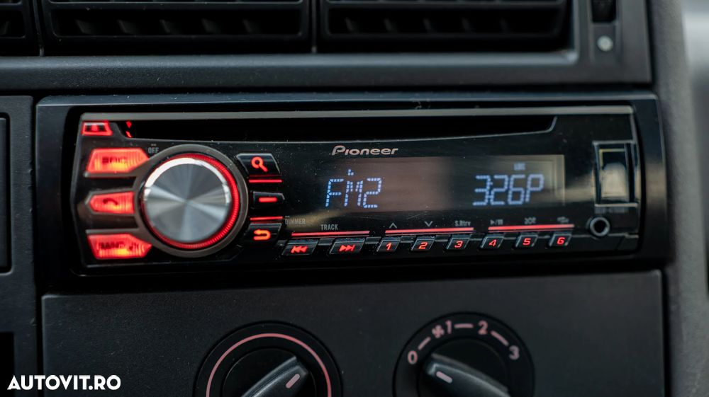 Volkswagen Transporter - 11