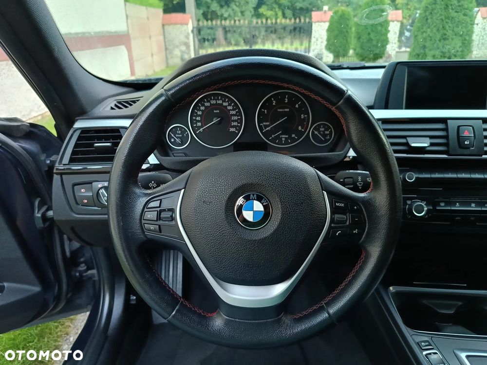 BMW Seria 3 320d Sport-Aut Blue Performance Sport Line - 14