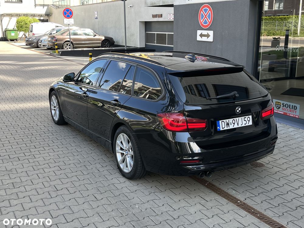 BMW Seria 3 320d Sport Line Shadow - 4
