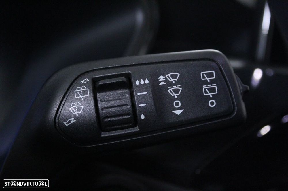 Ford Kuga 1.5 TDCi EcoBlue ST-Line - 25