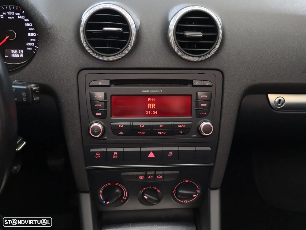 Audi A3 Cabrio 1.6 TDi S-line - 17