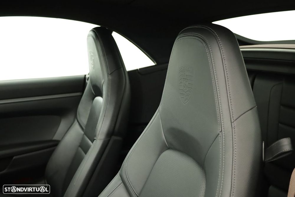 Porsche 911 (992) Carrera - 35