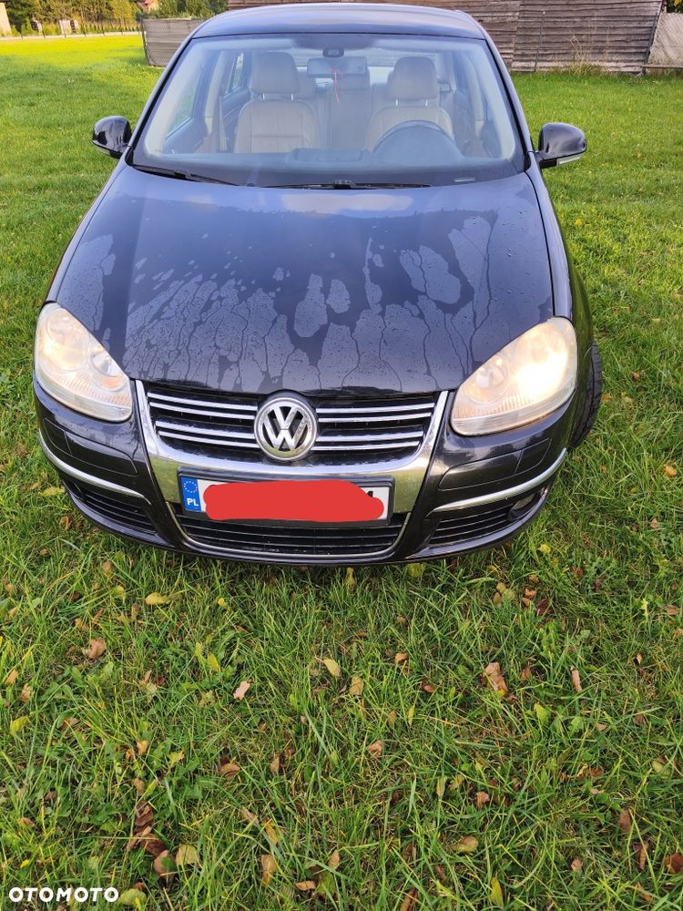 Volkswagen Jetta - 5