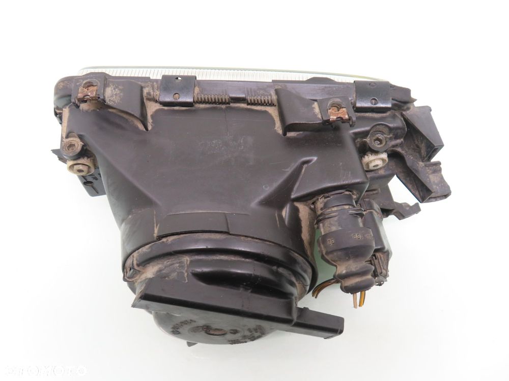 LAMPA PRAWA PRZEDNIA AUDI 80 B4 14118400 - 6