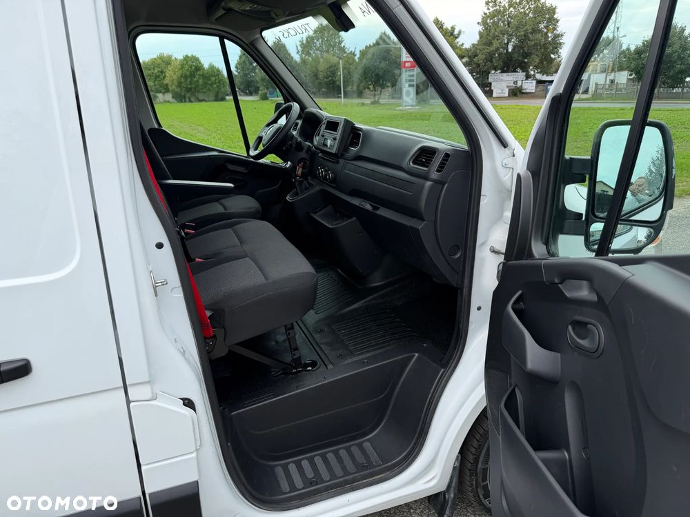 Renault Master * 2.3 / 150KM * L2H2 * Furgon / Blaszak * - 32