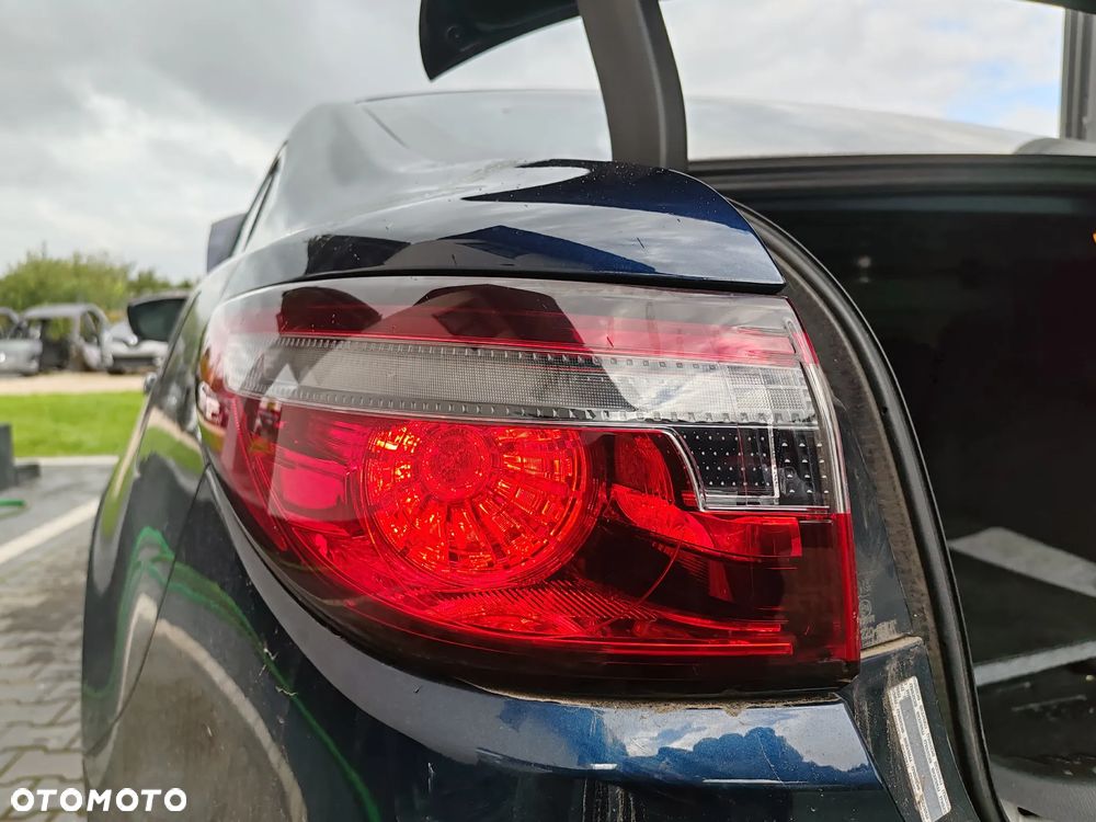 Lampa lewa tył tylna sedna Mazda 6 GL 18-24