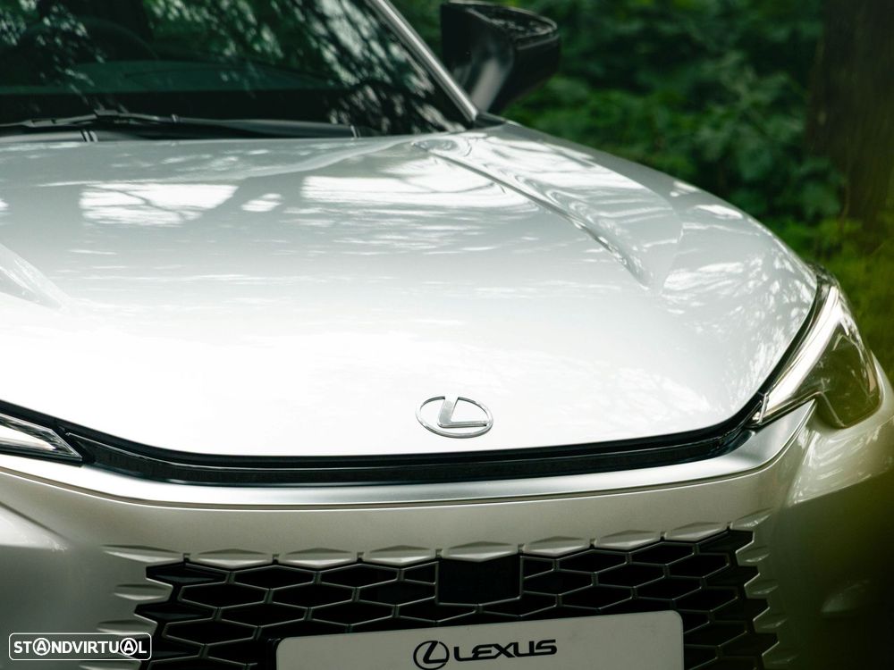 Lexus LBX - 19