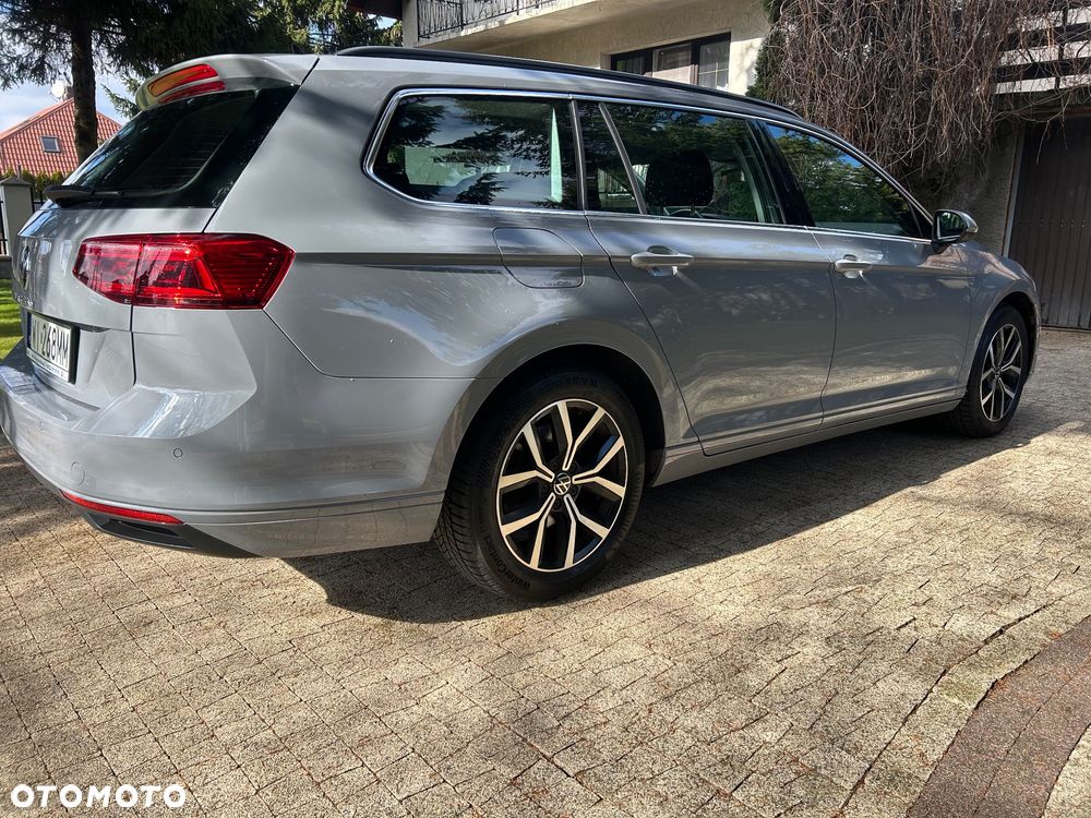 Volkswagen Passat - 17