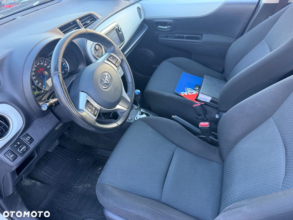 Toyota Yaris 1.5 VVT-i Life - 12