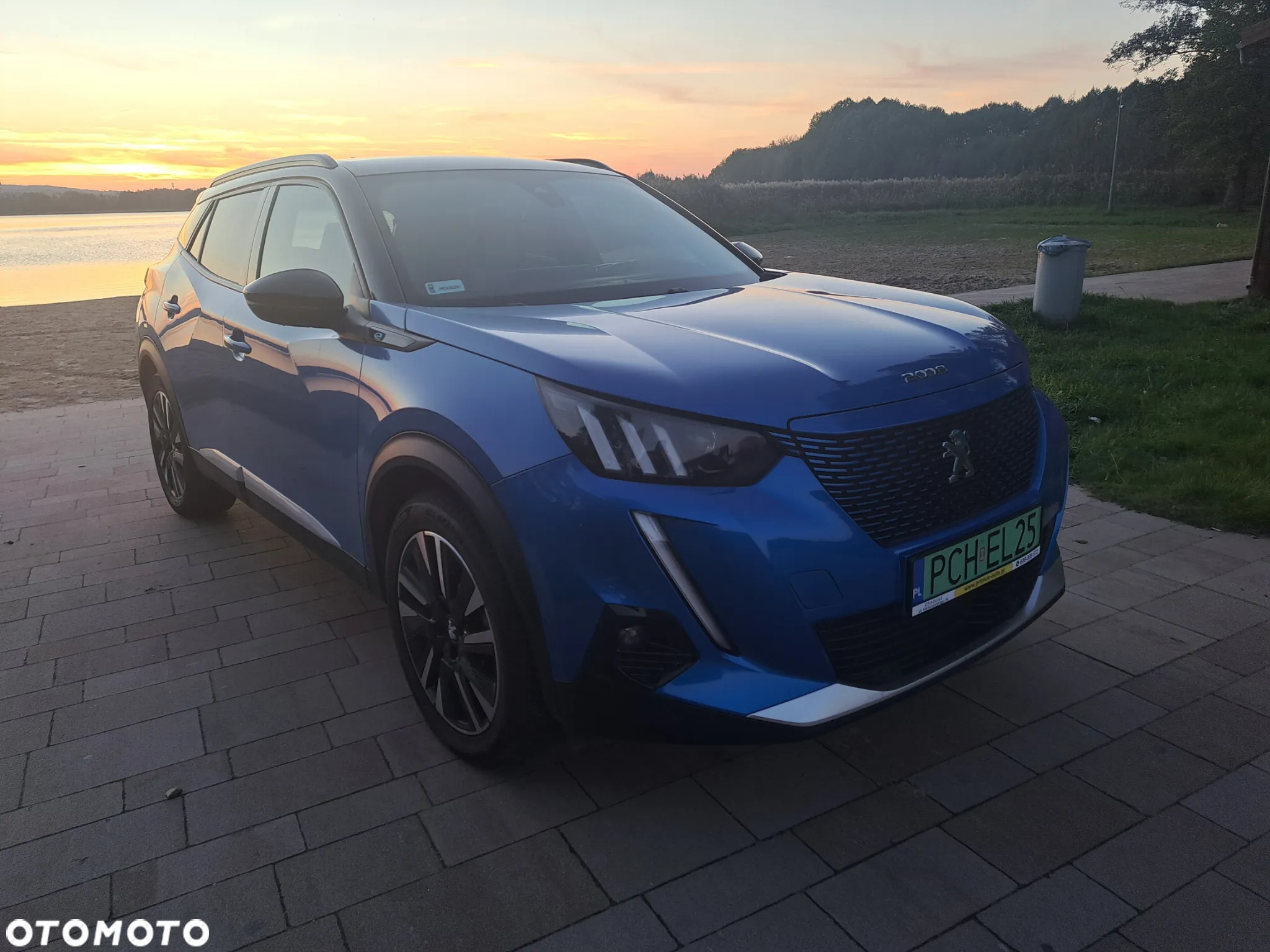 Peugeot 2008 e-2008 GT - 12