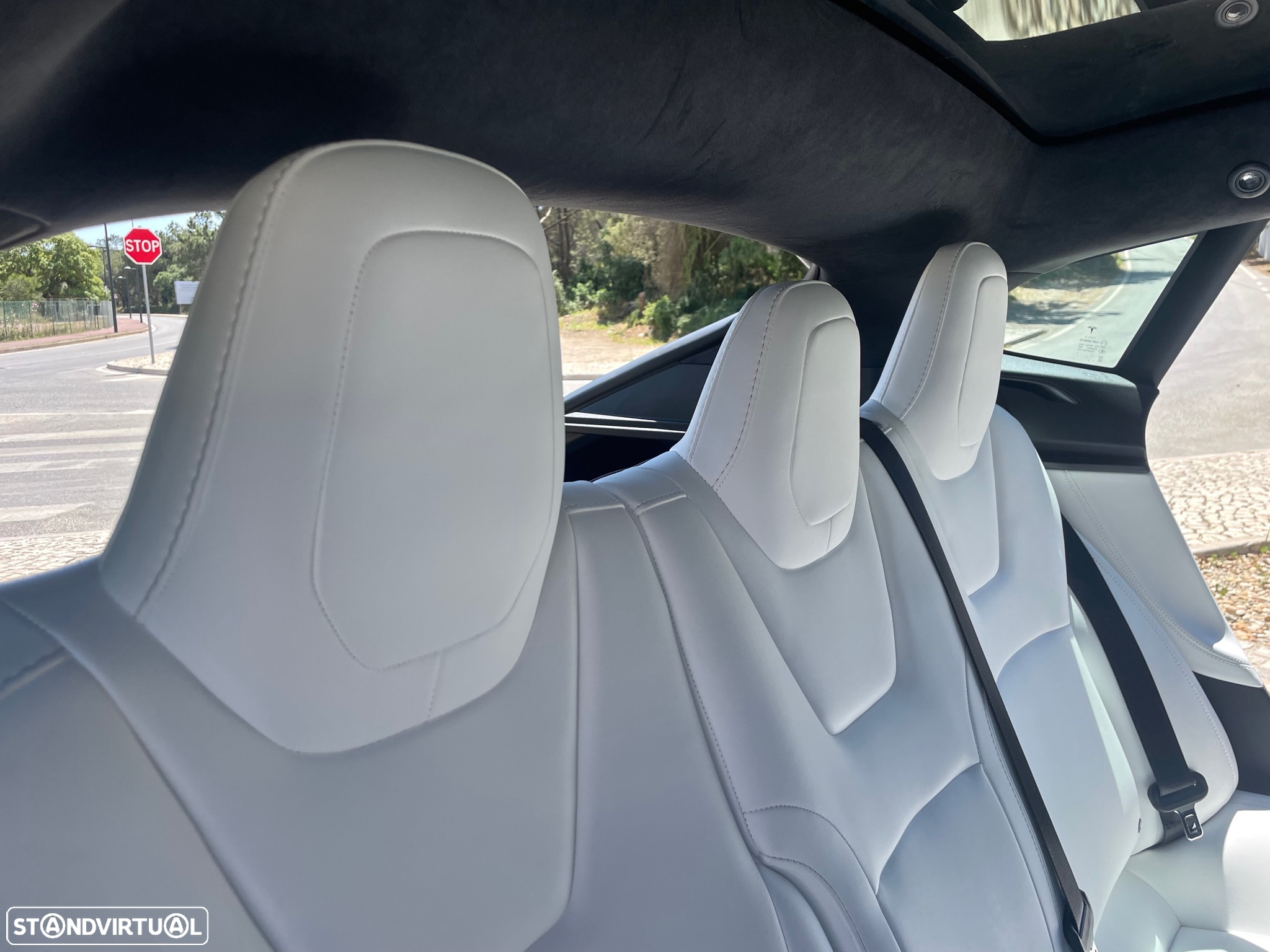 Tesla Model S Long Range - 38