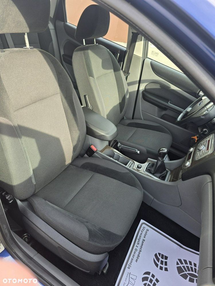 Ford Focus - 22