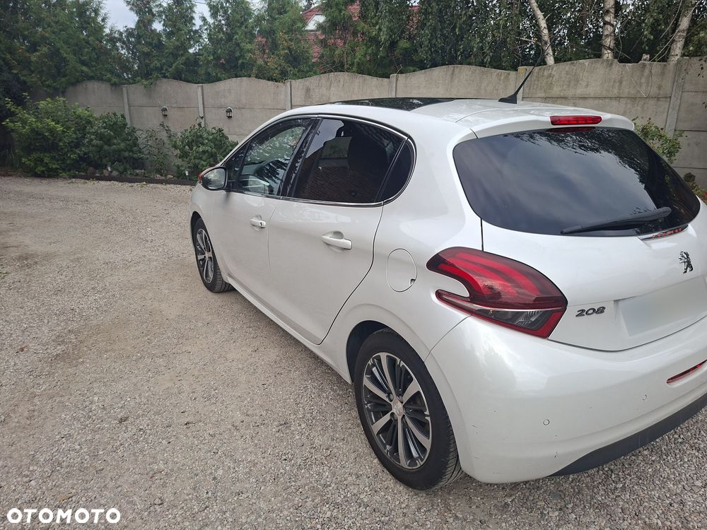 Peugeot 208 1.2 PureTech Allure S&S - 6