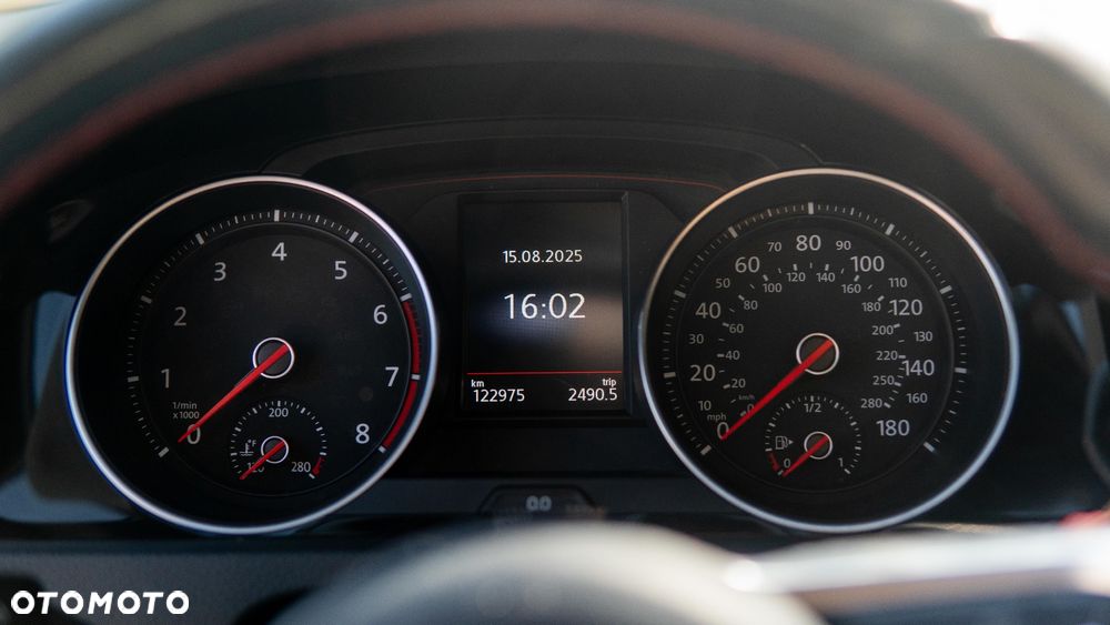 Volkswagen Golf GTI (BlueMotion Technology) Performance - 13