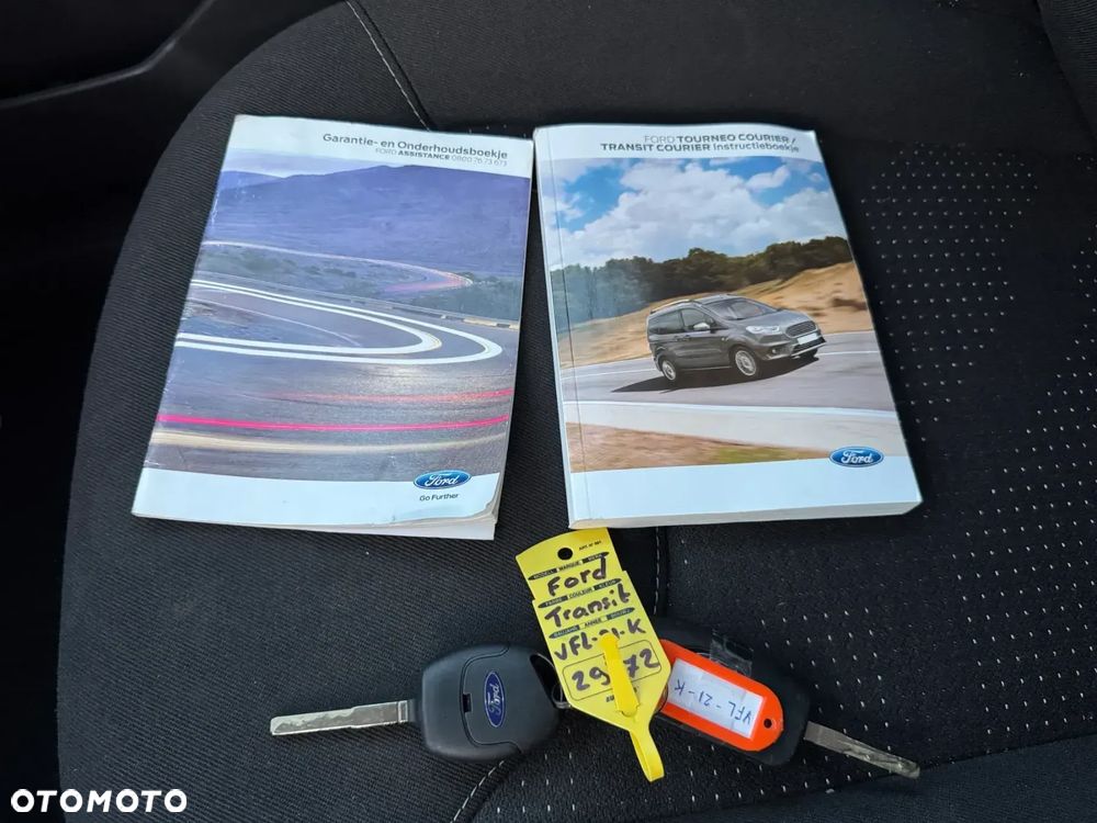 Ford TRANSIT COURIER - 25