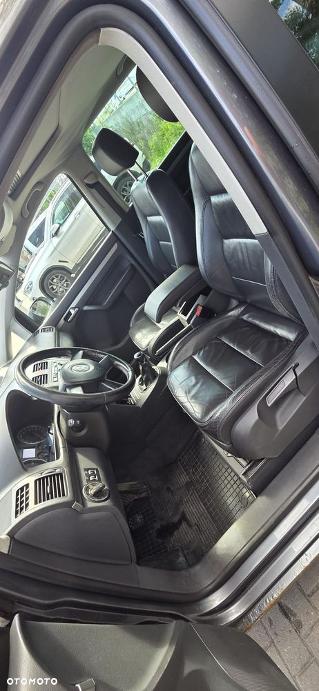 Volkswagen Touran 1.9 TDI DPF Highline - 10