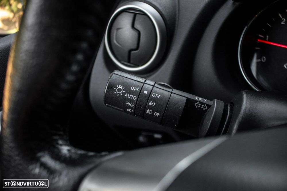 Nissan Qashqai 1.6 dCi N-Connecta - 13