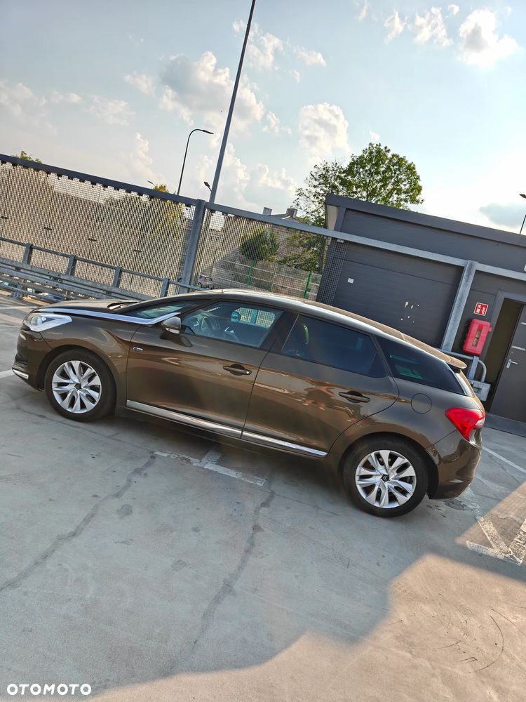 Citroën DS5 HDi 165 SoChic - 5