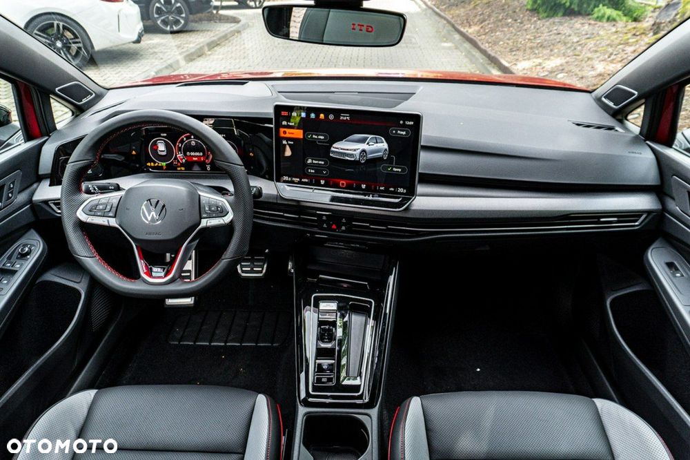 Volkswagen Golf - 28