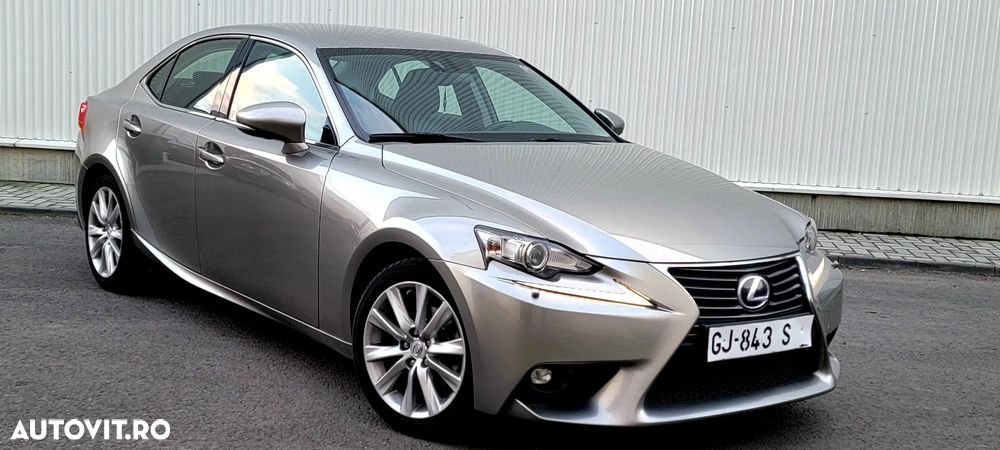 Lexus Seria IS 300h BusinessEdition - 4