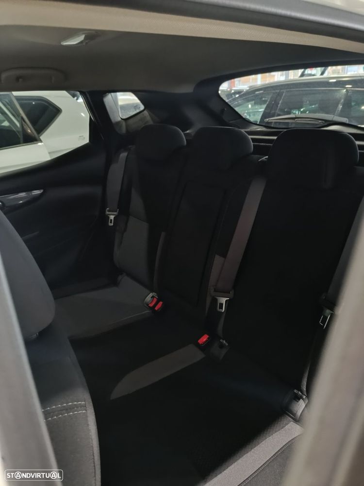 Nissan Qashqai 1.5 dCi N-Connecta - 13