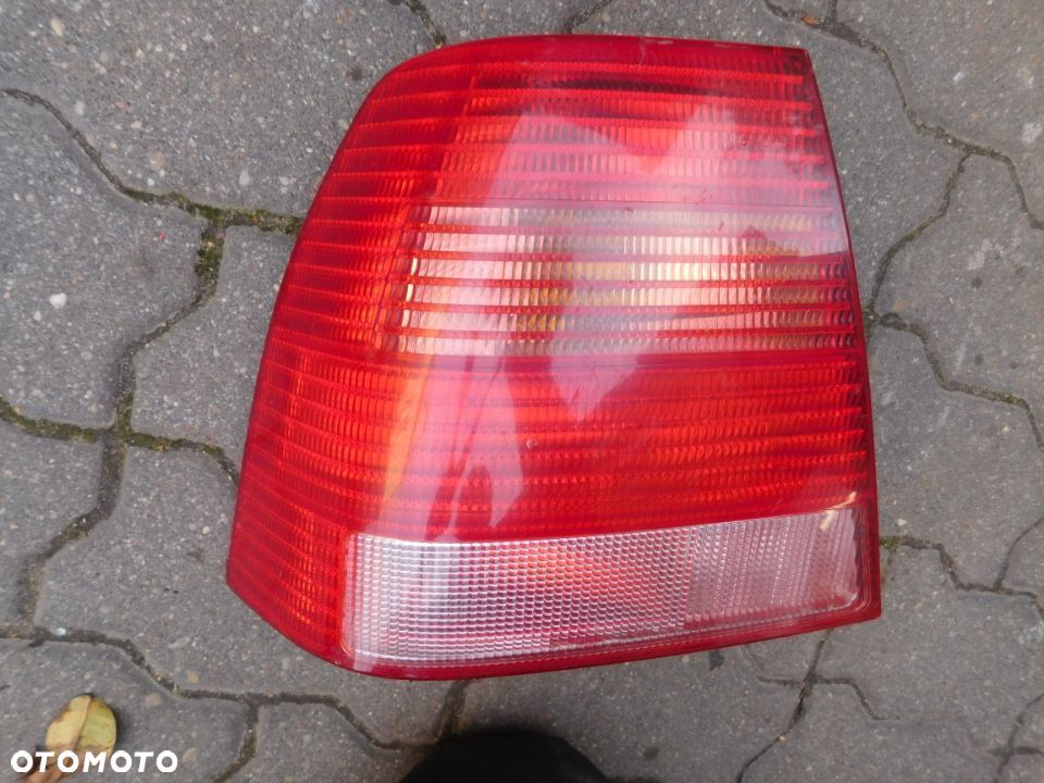 lampa tył lewa VW BORA SEDAN Europa