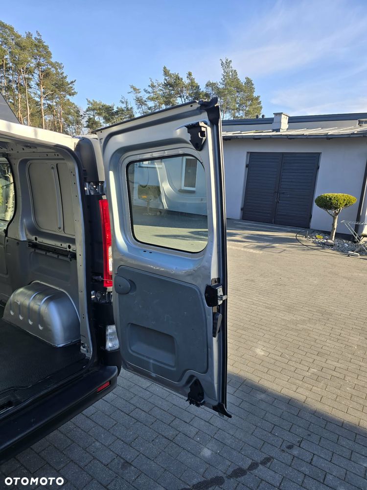 Renault Trafic - 11