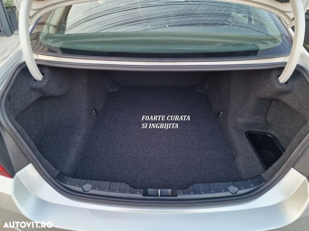 BMW Seria 5 525d xDrive AT - 21