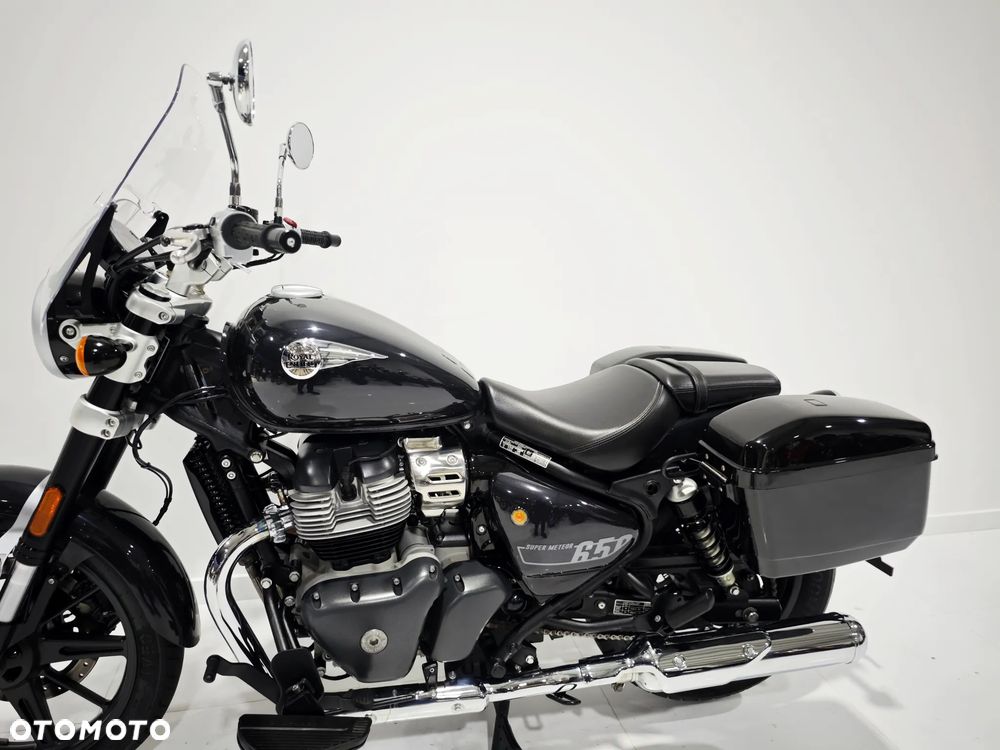 Royal Enfield Super Meteor - 16