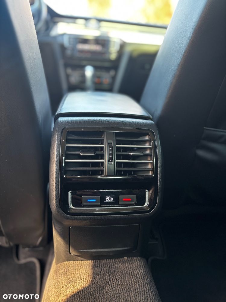 Volkswagen Passat - 18