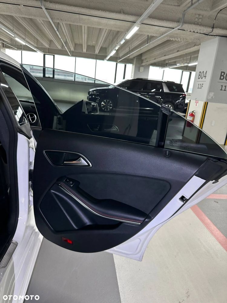 Mercedes-Benz CLA - 16