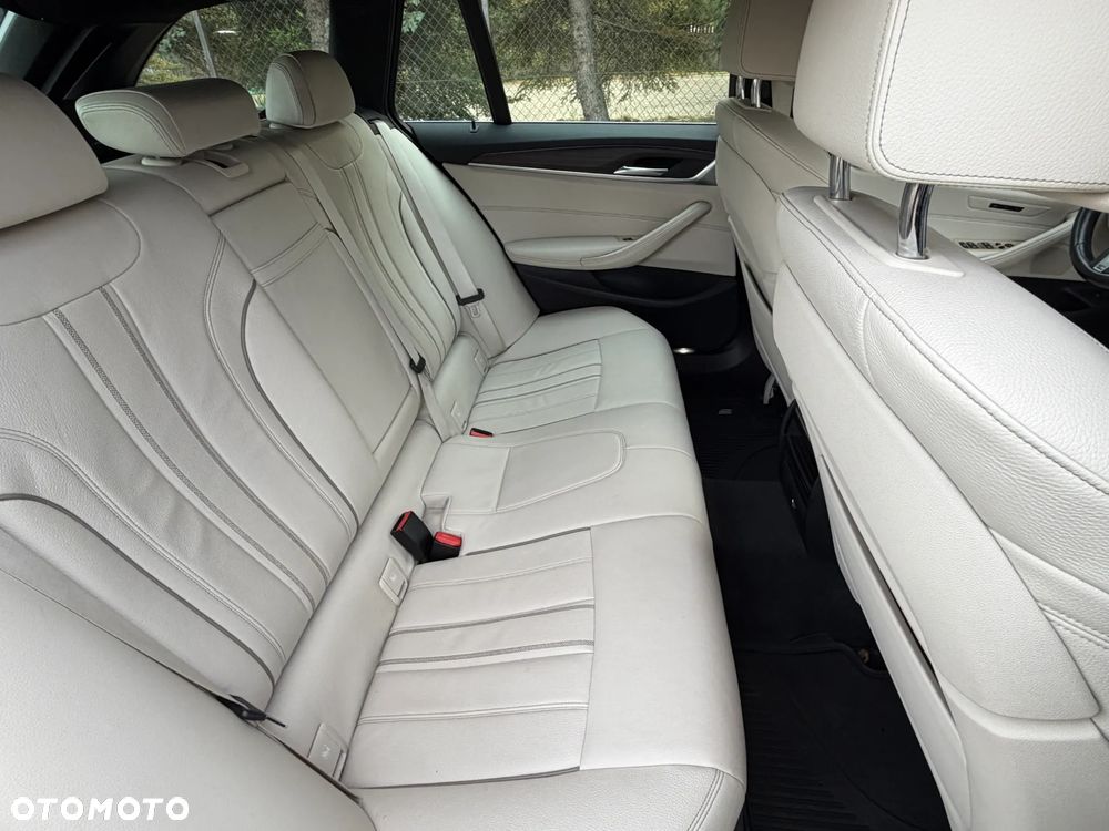 BMW Seria 5 525d M Sport sport - 15