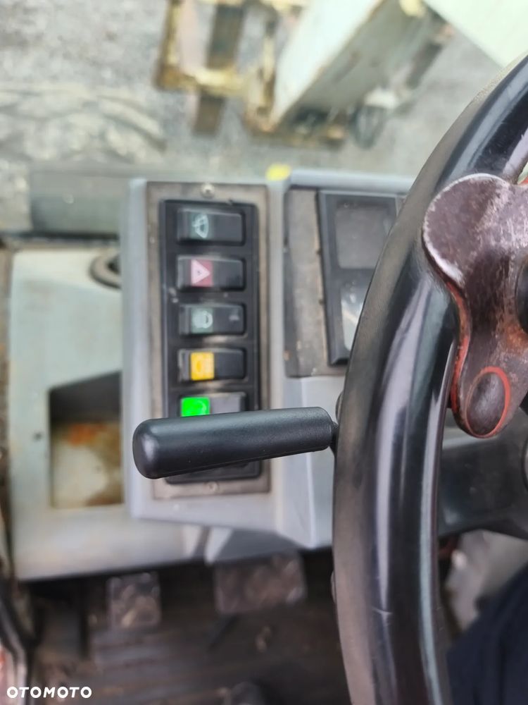 Claas Ranger T907 - 11