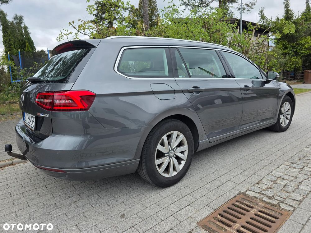 Volkswagen Passat 1.6 TDI (BlueMotion Technology) DSG Comfortline - 15