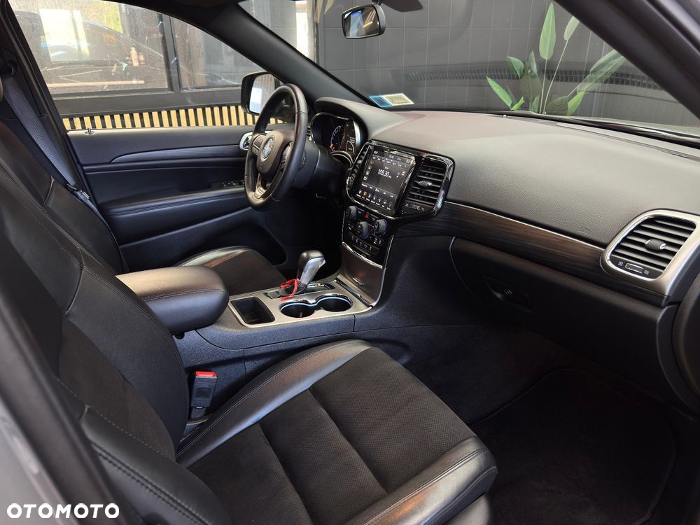 Jeep Grand Cherokee - 8