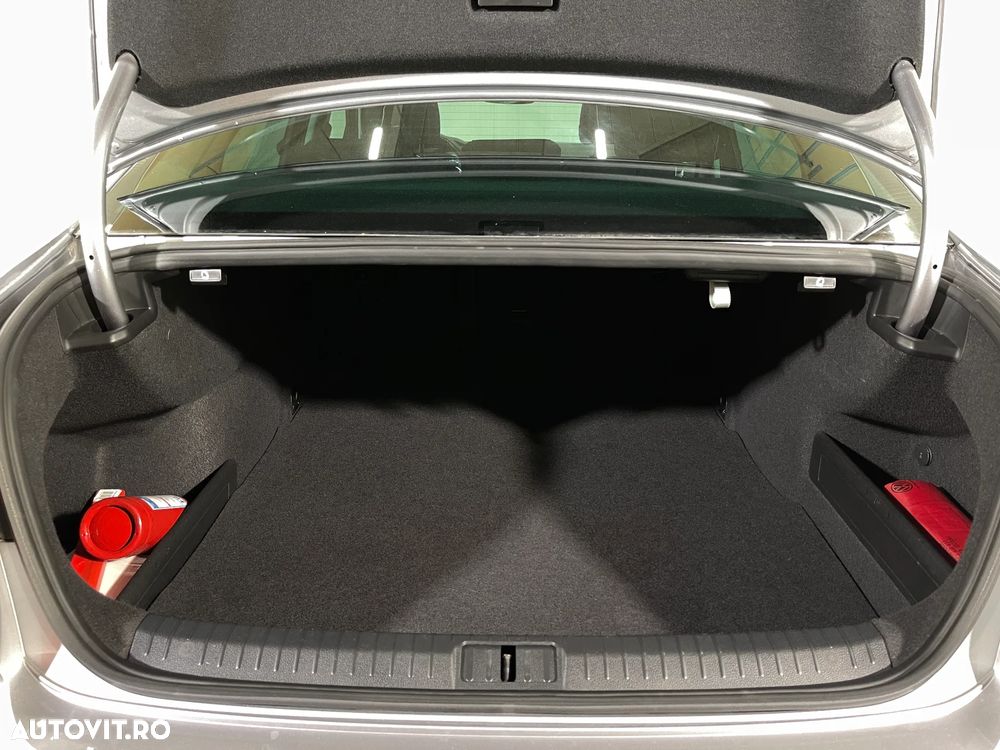 Volkswagen Passat 1.5 TSI ACT DSG Comfortline - 13