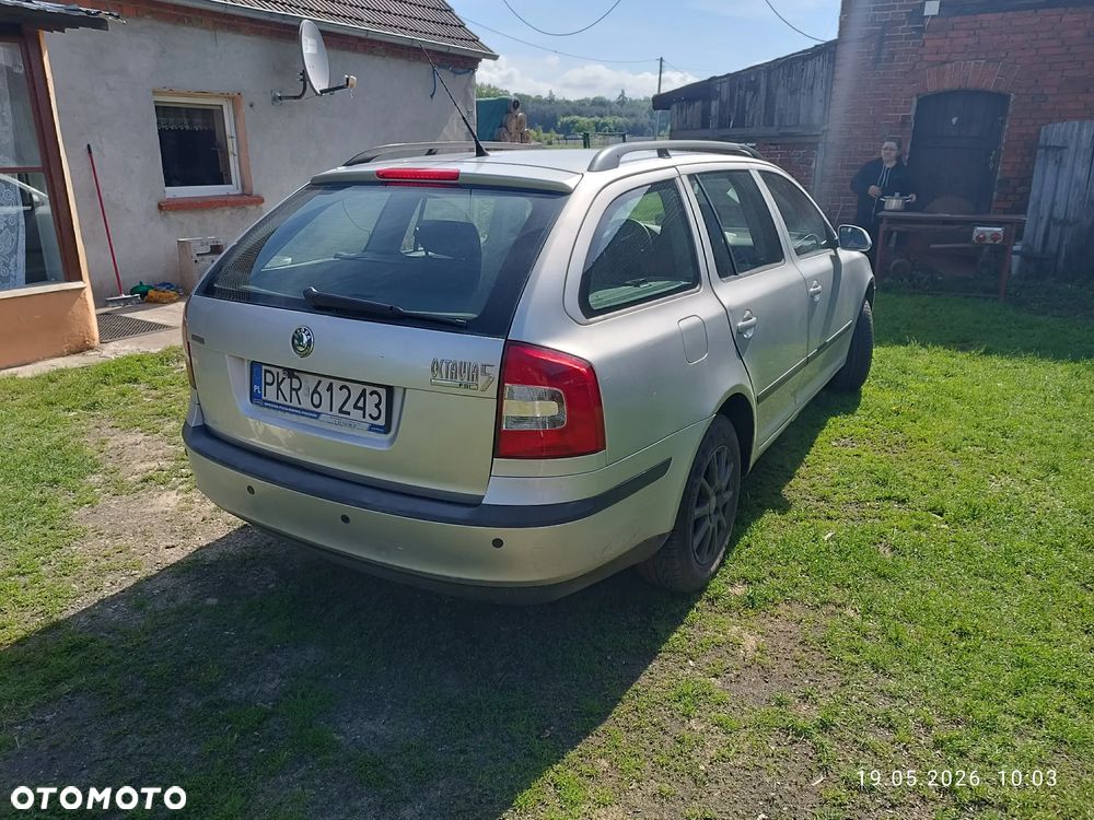 Skoda Octavia 1.6 FSI Classic - 4