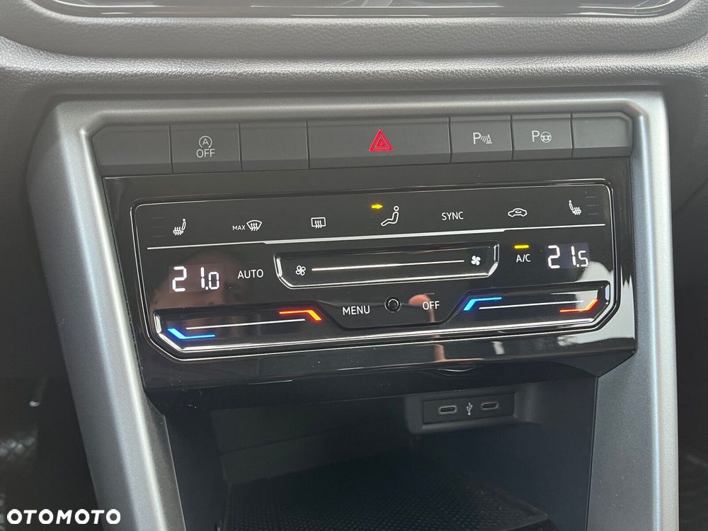 Volkswagen T-Roc - 24