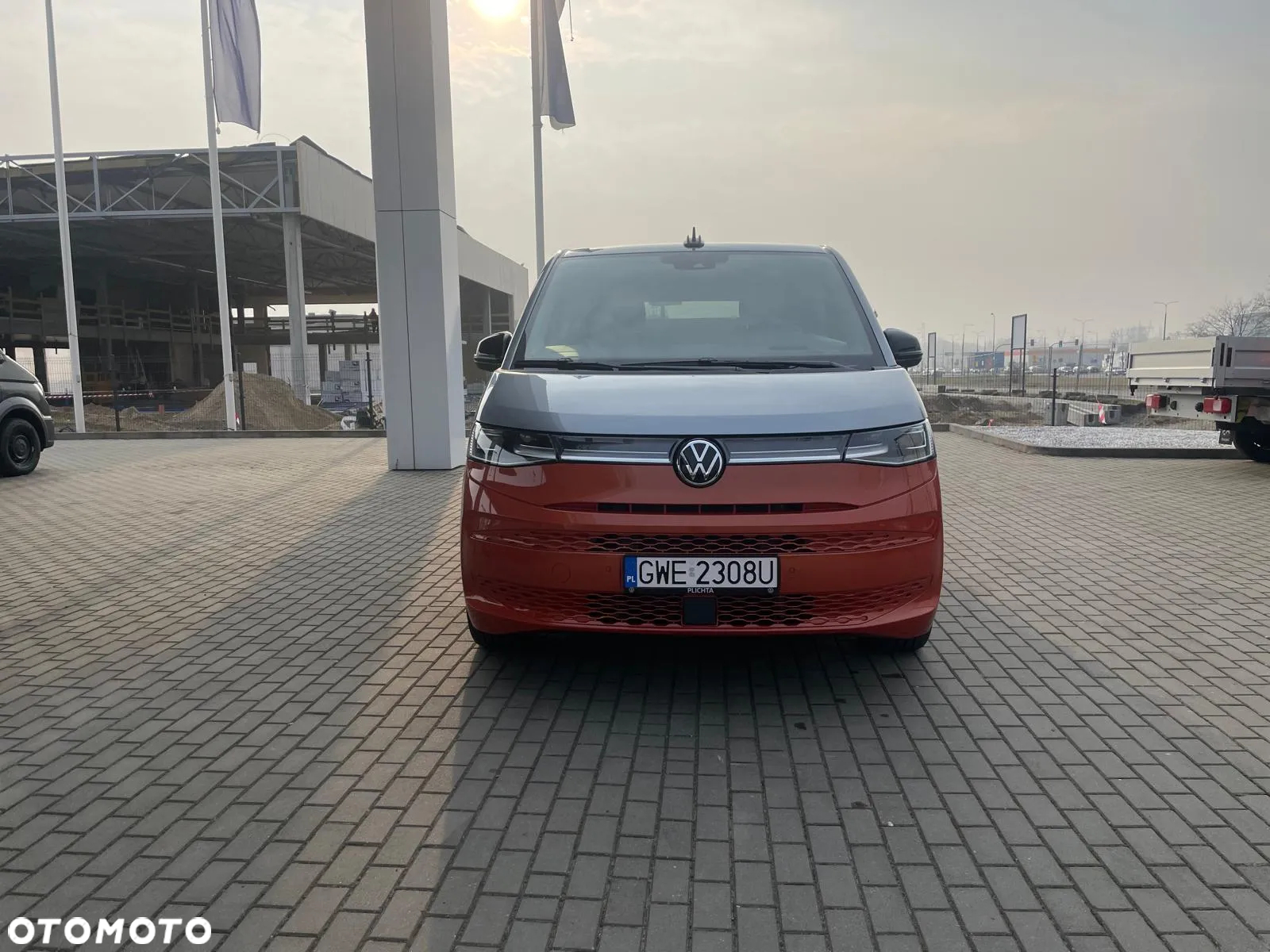 Volkswagen Multivan 2.0 TSI L2 Style DSG - 2